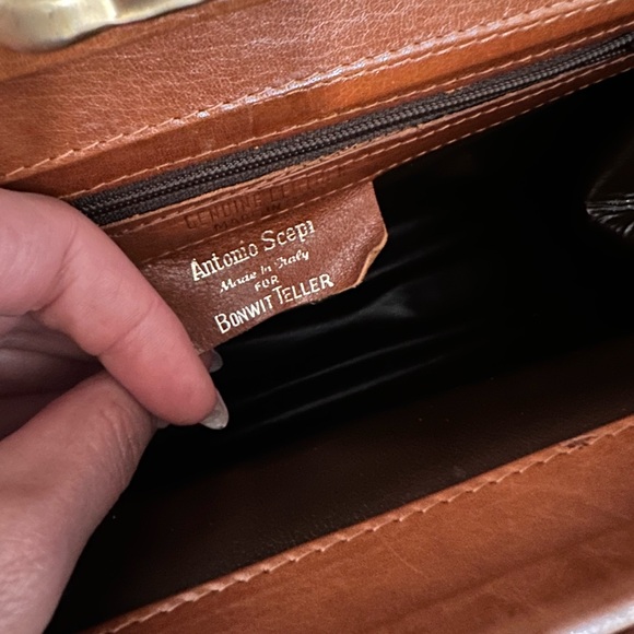 1970's Antonio Scepi for Bonwit Teller camel leather bag - Picture 5 of 8